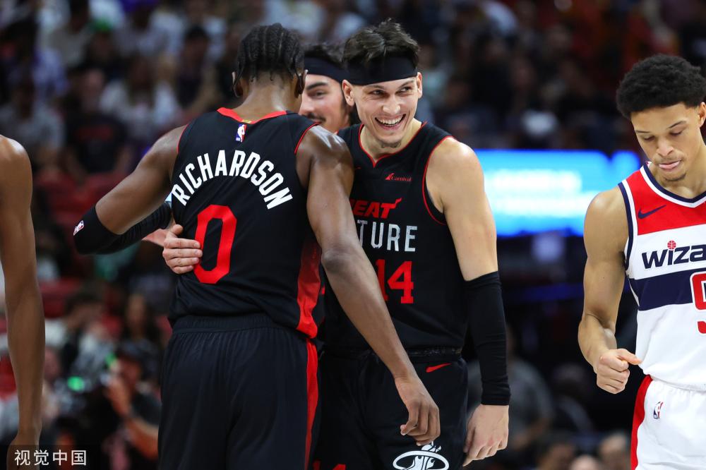 激烈竞争中 激烈竞争中