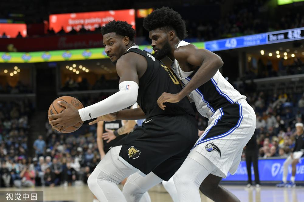 解足球的人 解足球的人