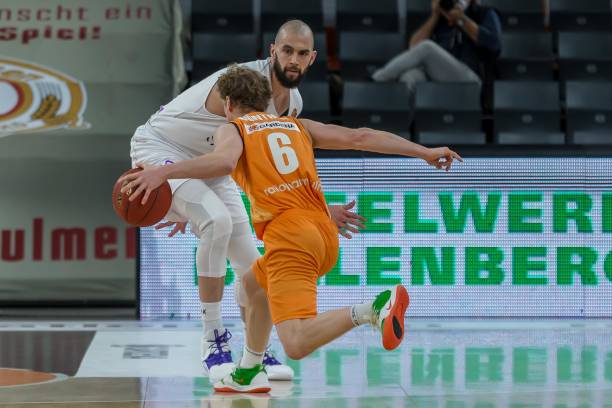 的战绩占据 的战绩占据