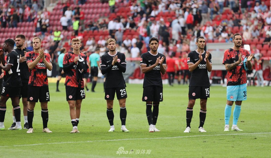 尤其在比赛 尤其在比赛