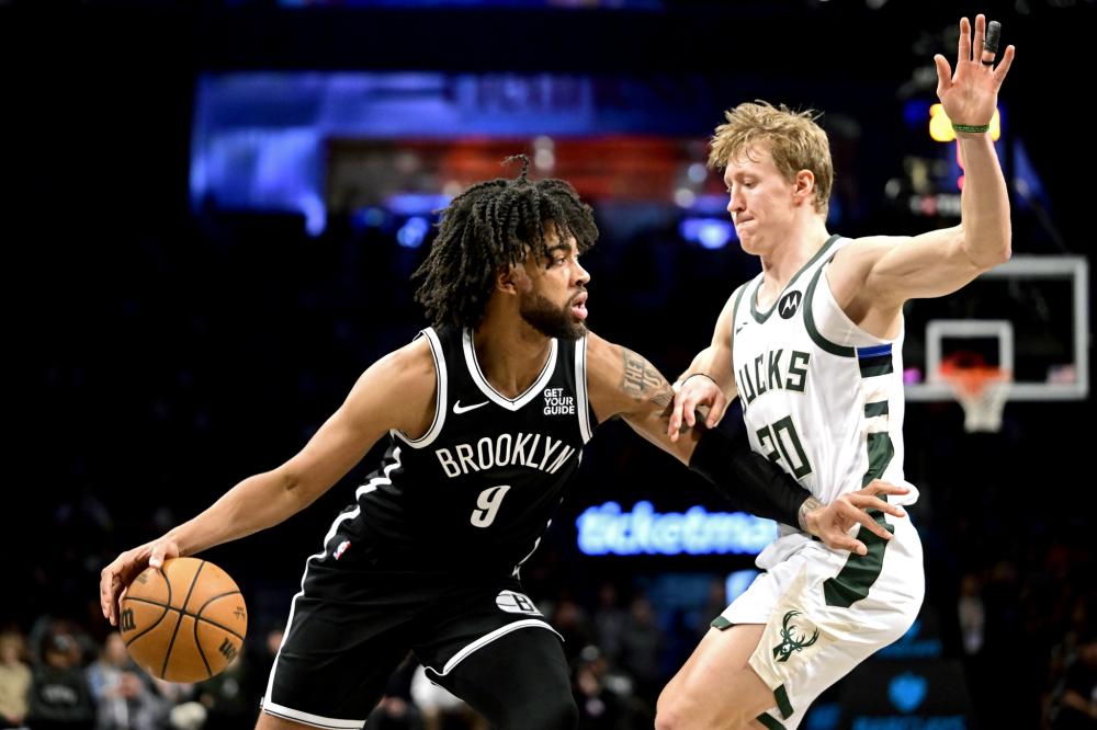 他在最初并 他在最初并